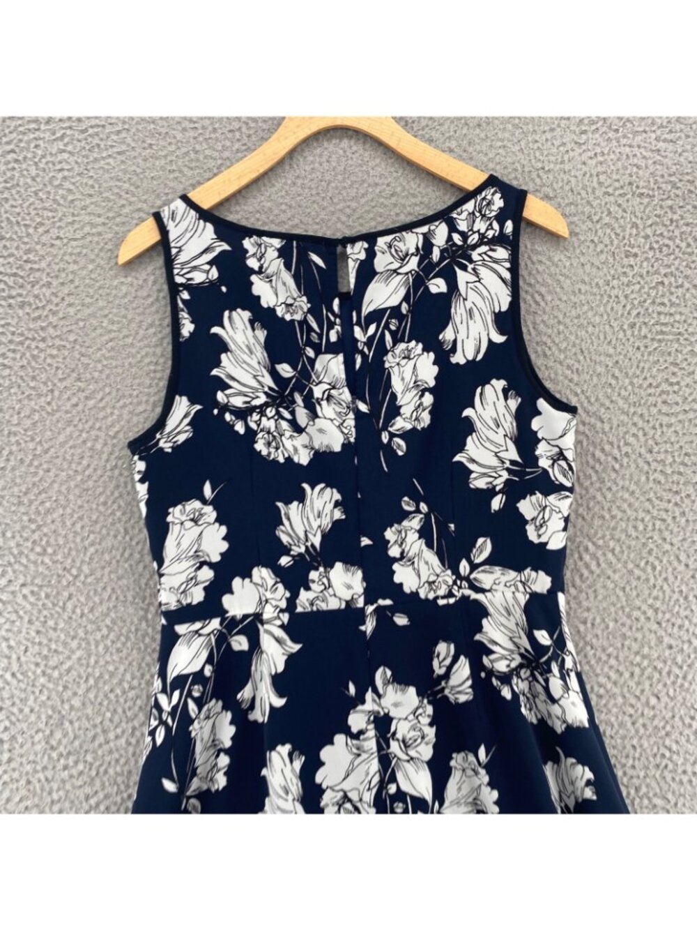 Ann Taylor LOFT Dress Womens 6 Navy Floral Bell Flowers Fit & Flare Sleeveless - Picture 4 of 10